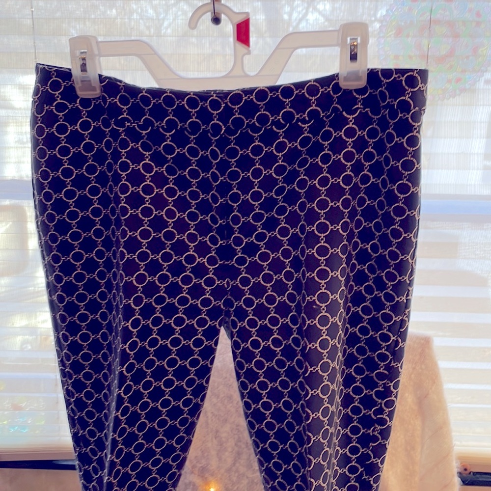 Susan Graver sz10 navy/white excellent condition Super comfy elastic back waist